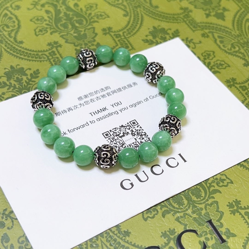 G*u*i bracelets